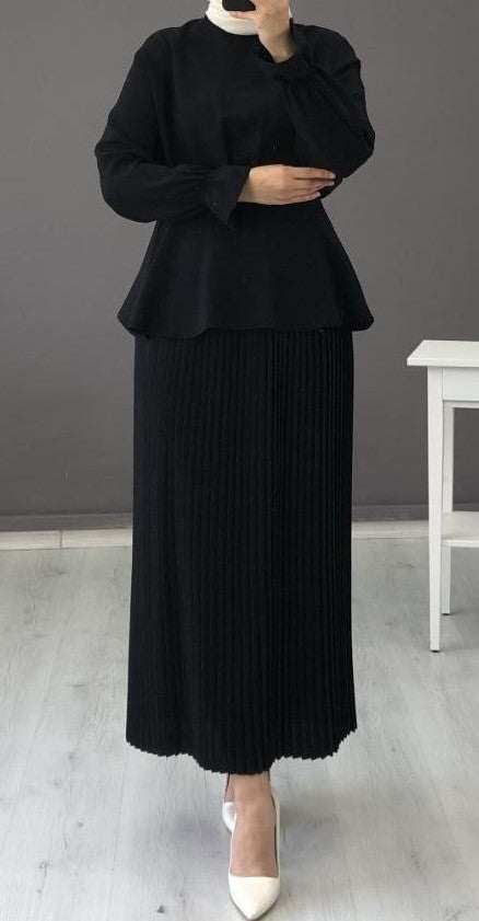 Chic Skirt Set (Black)